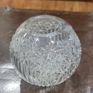 Crystal Clear Floral Patterned Vase